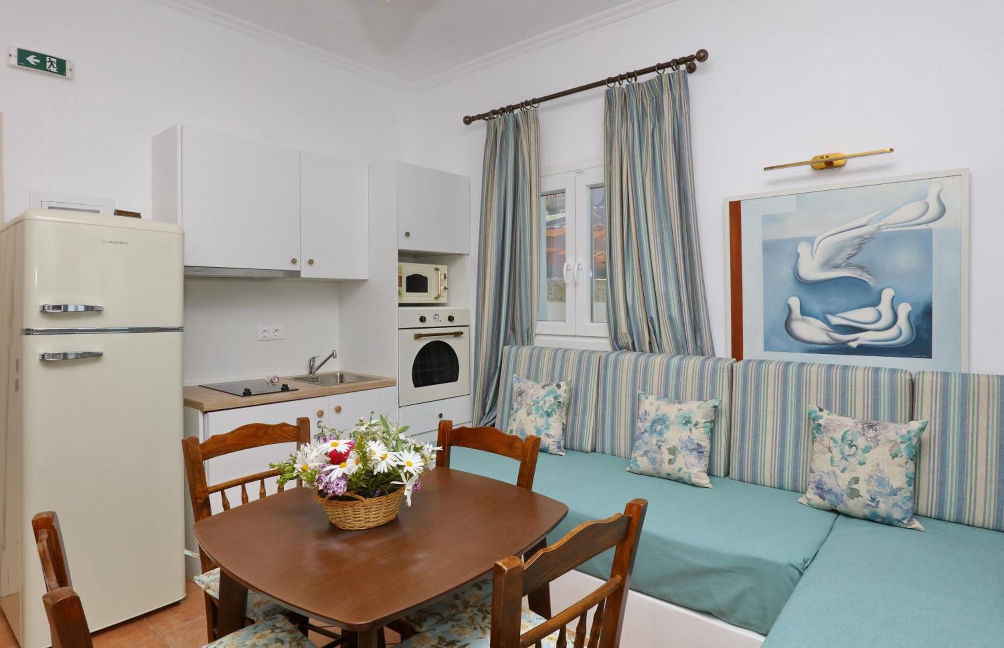 Liagka Villa Skopelos Town Exterior photo