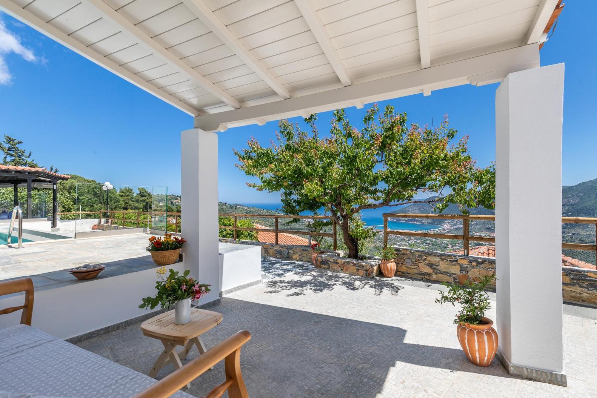 Liagka Villa Skopelos Town Room photo